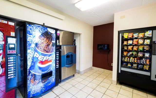 Red Roof Inn PLUS+ Wilmington - Newark