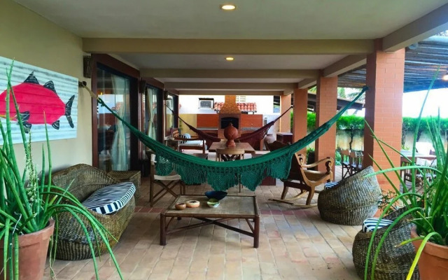 Casa de luxo na beira mar Porto Mirim