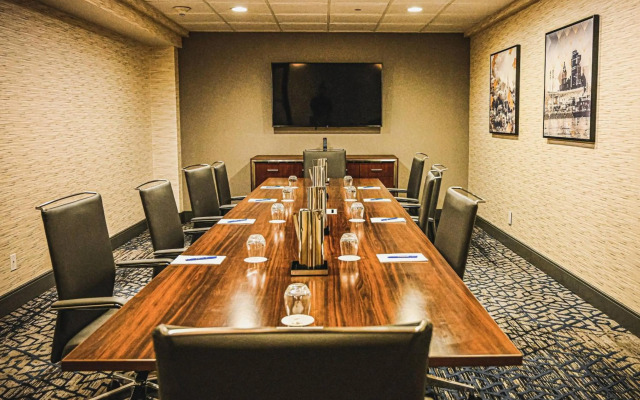 Delta Hotels by Marriott Cincinnati Sharonville