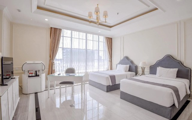 Grand Senyum Hotel