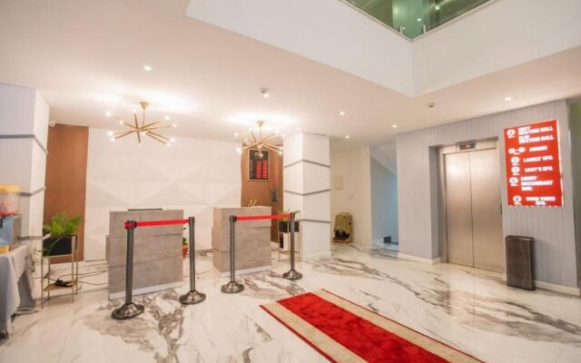 Vibes Hotel & Spa