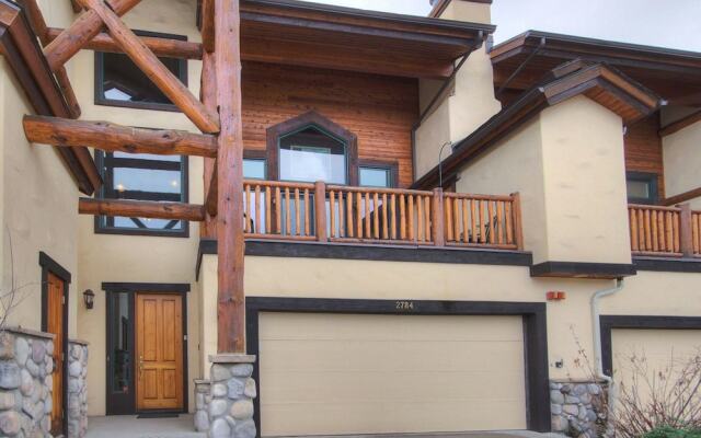 Crosstimbers 2784 3 Bedroom Townhouse by RedAwning