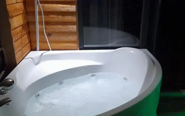 Bungalow Close to Beach With Jacuzzi in Fethiye