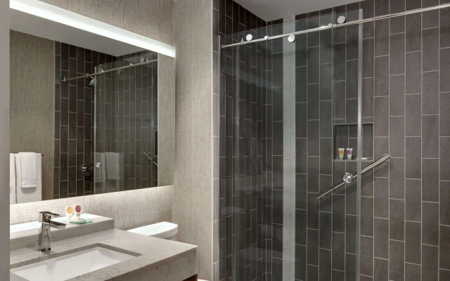 Hyatt Place Las Vegas at Silverton Village