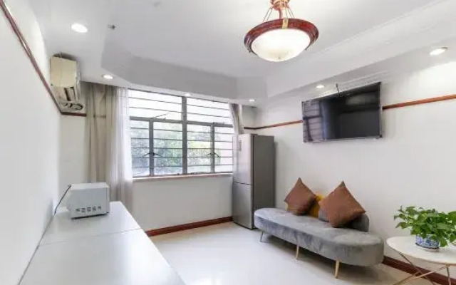 Shanghai Veteran Cadre Guest House (Dong'an Road Branch)