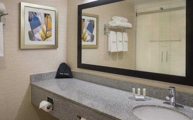 Fairfield Inn & Suites by Marriott Ottawa Kanata