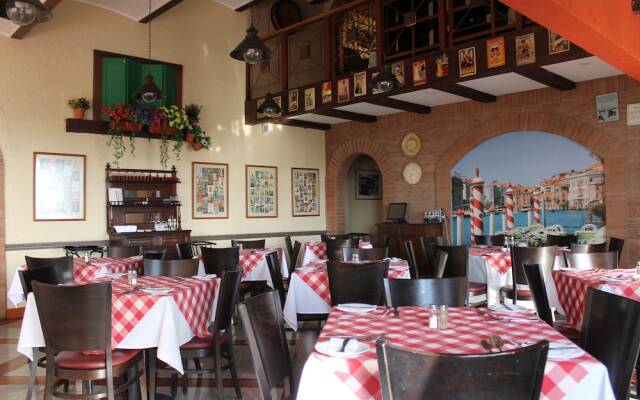 Hotel Florencia Suites & Apartments