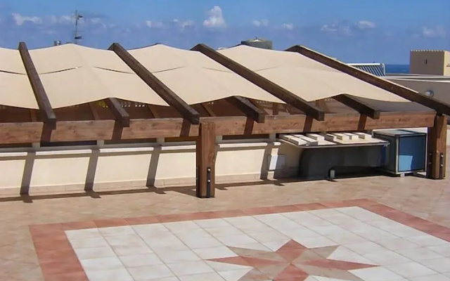 Helios Hotel