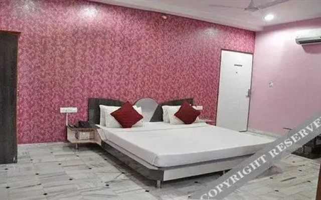 OYO 3950 Hotel Hayat Rabbani