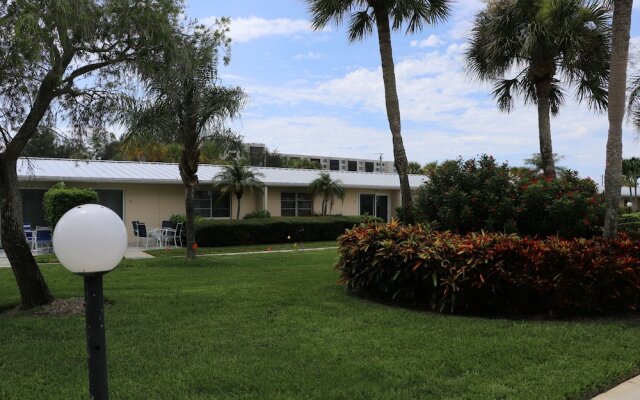 Jamaica Royale 025 - 1 Bedroom Condo