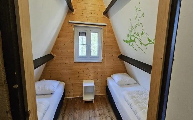 Peaceful Forest Chalet Near Durbuy