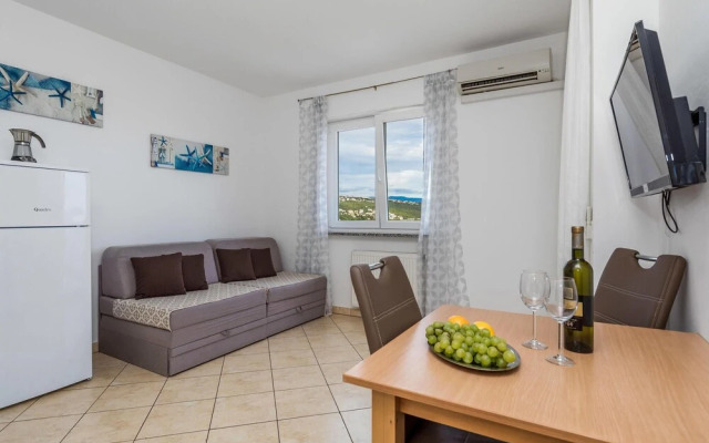 Nice Home in Volosko With Wifi and 1 Bedrooms