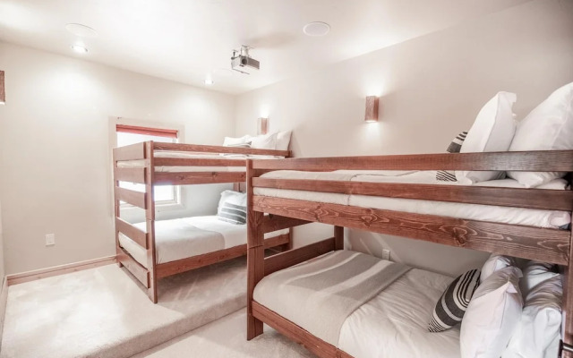 Coyote Moon by AvantStay