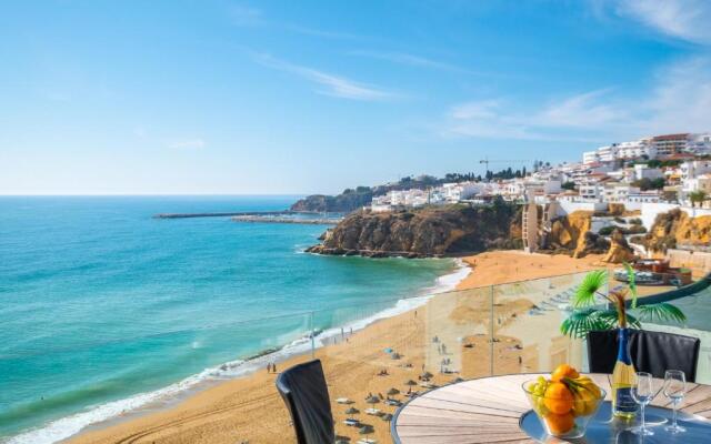 #041 Luxury sea view Old town center