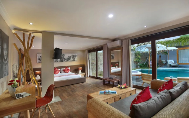 XXL Seminyak Sunset Boutique Villa