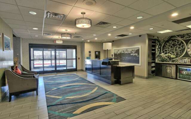 Hampton Inn & Suites Albuquerque Airport