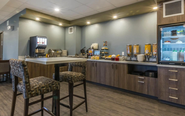 Quality Inn & Suites