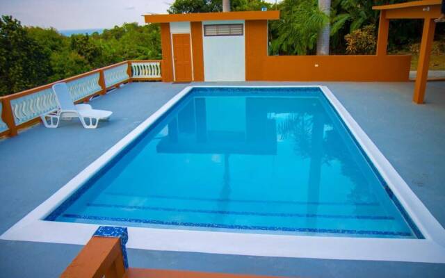 Villa Solstice Luxury 4 Bedroom