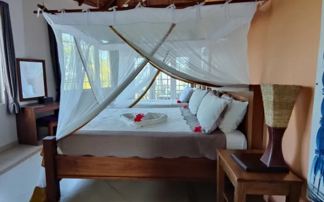 Beautiful Secluded 8 Bedroom Beach Villa With Pool