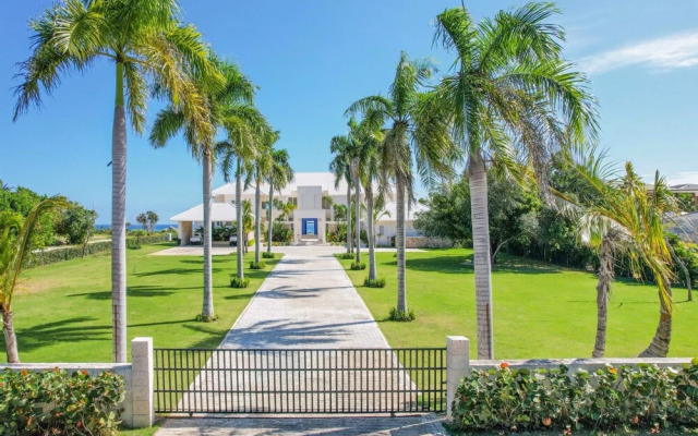 Stunning 6BR Villa With Ocean View in Cap Cana
