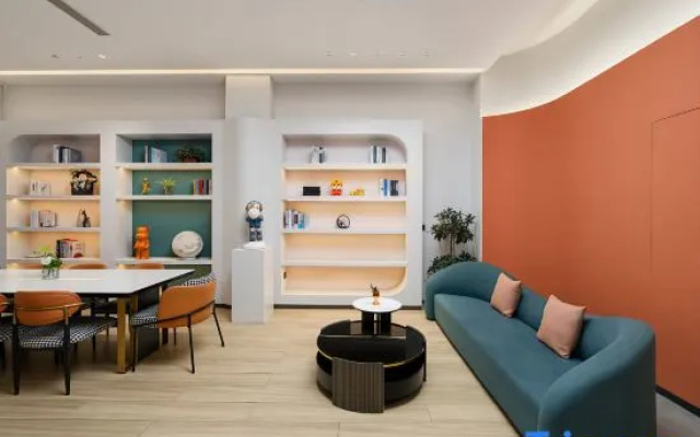 Jifen Qingchen Hotel (Yongkang Jiuling West Road Baolong Plaza)