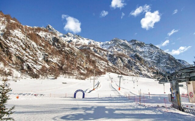 Stunning Apartment in Verrayes With 2 Bedrooms and Wifi