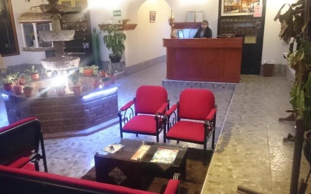 Colonial Plaza Hotel