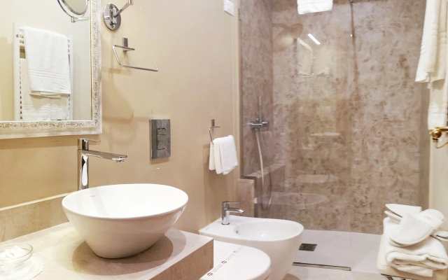 Massimo Plaza Hotel