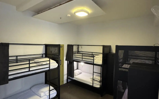 YHA Melbourne Central