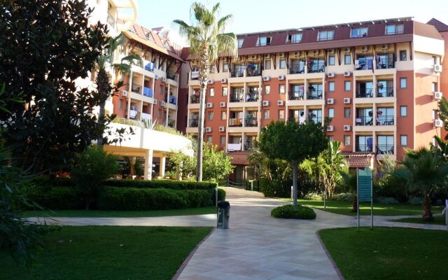 Palmeras Beach Hotel