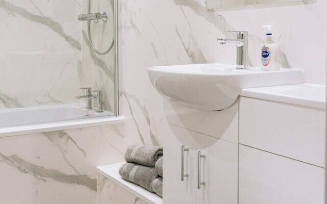 Snug & Serene 2BD Flat - Roseburn