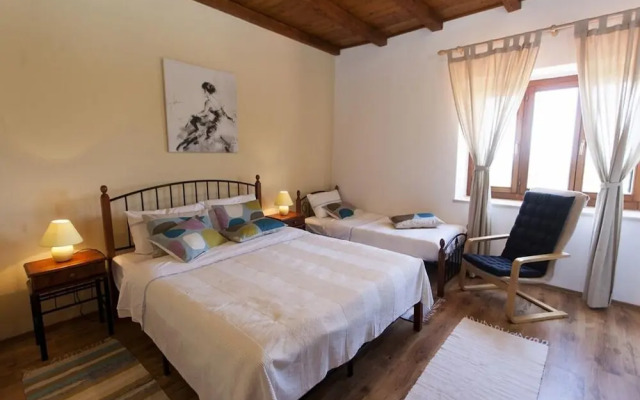 Dujam - Quite Location - H