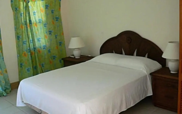 Kings Landing Hotel