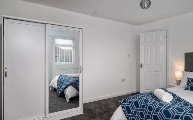 Immaculate 5-bed House in Leeds