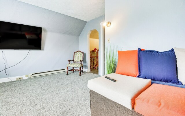 Pet-friendly Cincinnati Apt: 5 Mi to Downtown!