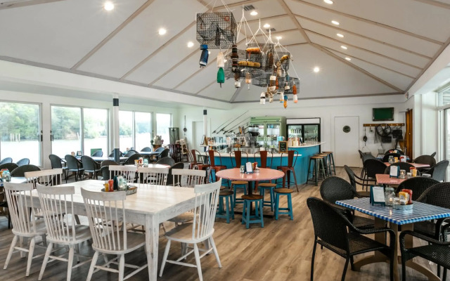 The Tides Inn