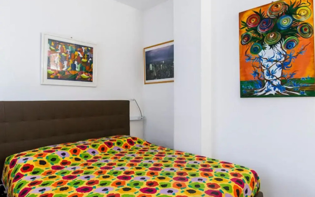 Pisani 4 in Monza With 1 Bathrooms