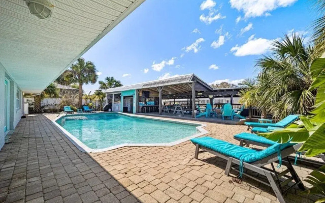 Canal Front Beach Home, Private Pool