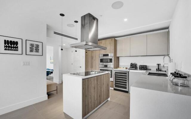 Up East Townhomes by Nomada Residences