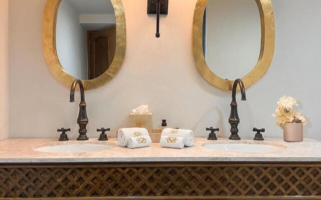 The Essentia Hotel - Sma