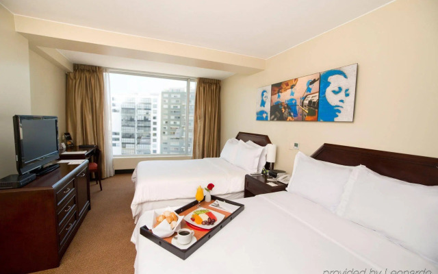 Radisson Hotel Decapolis Miraflores