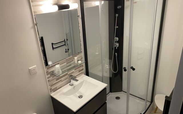 Logis Hôtel Paris-Madrid