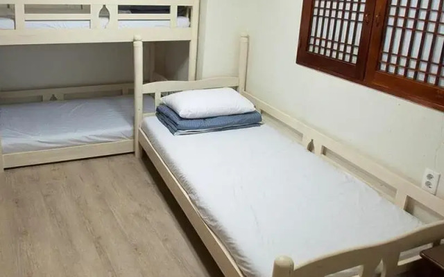 jonglo mokkoji guesthouse