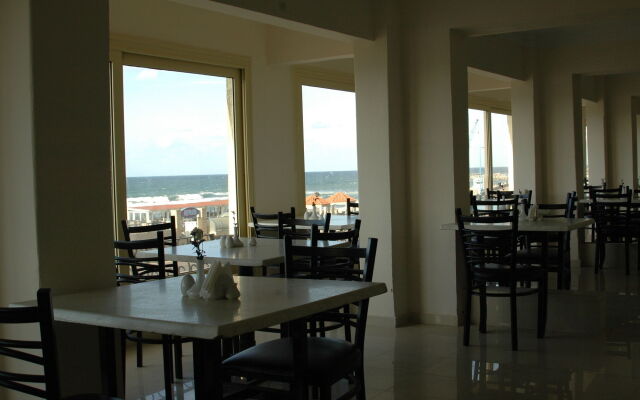 Royal Crown Hotel