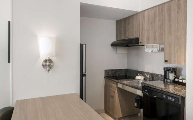 Homewood Suites by Hilton Miami-Airport/Blue Lagoon