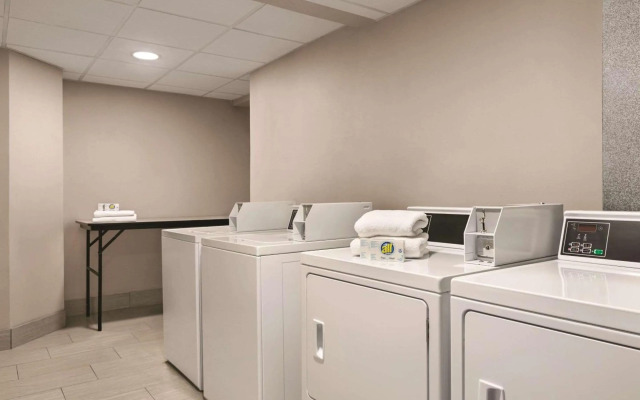 Country Inn & Suites by Radisson, Williamsburg East (Busch Gardens), VA