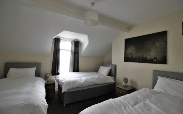 96 Tennent St Guest House New