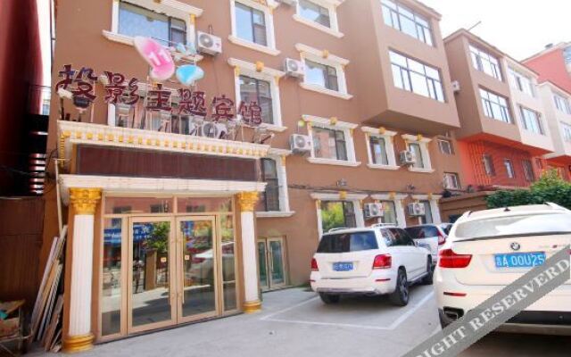 Projection  Theme  Hotel