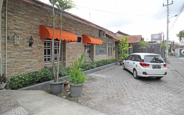 RedDoorz near Pojok Beteng Prawirotaman