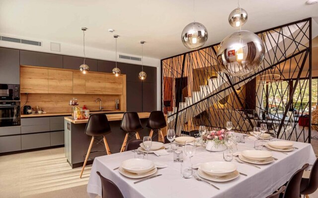 Villa Lucy Cherry CFH